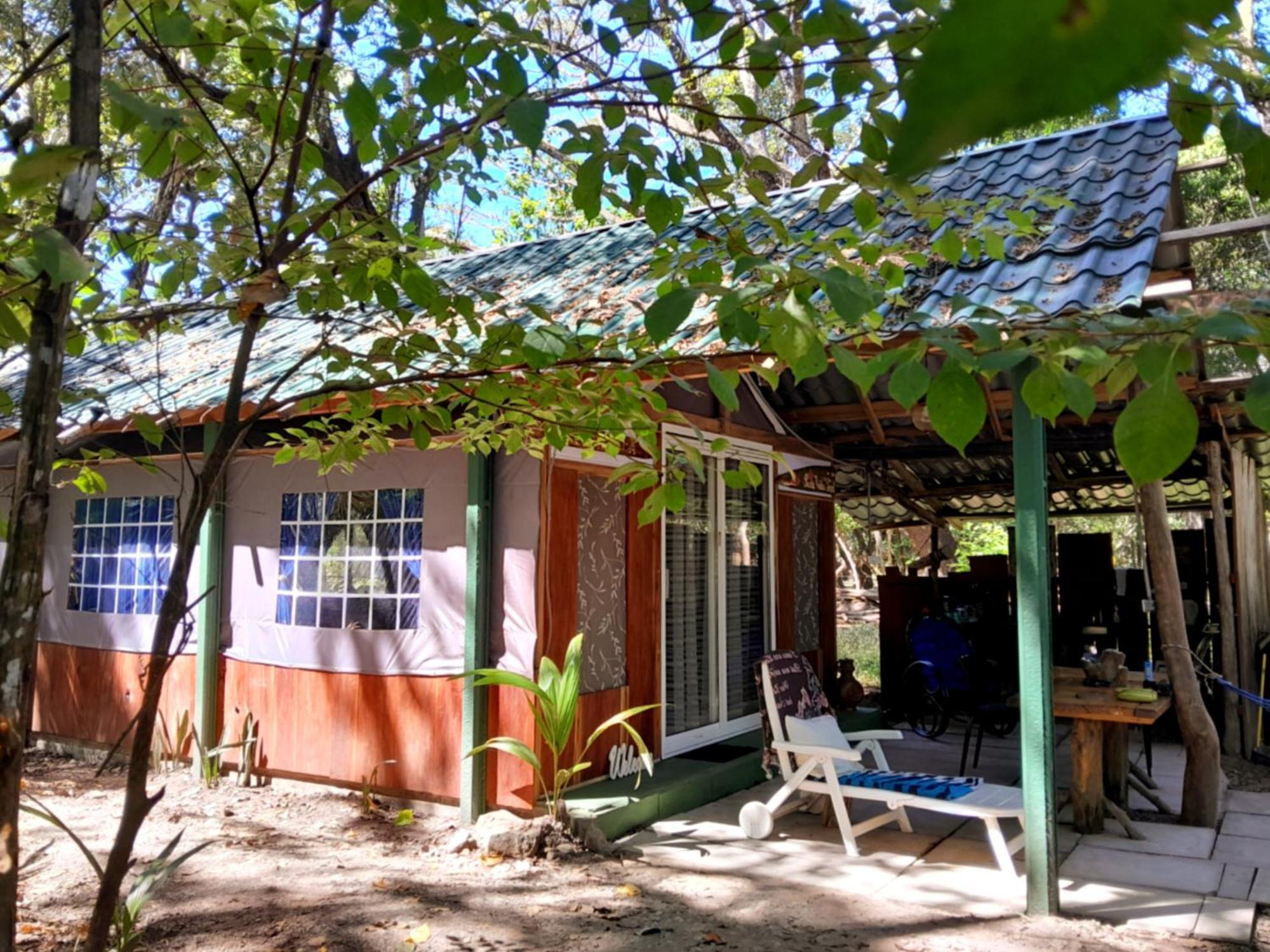 Fully Furnished Family Jungle Tent, Latino Glamping Paquera Eksteriør bilde