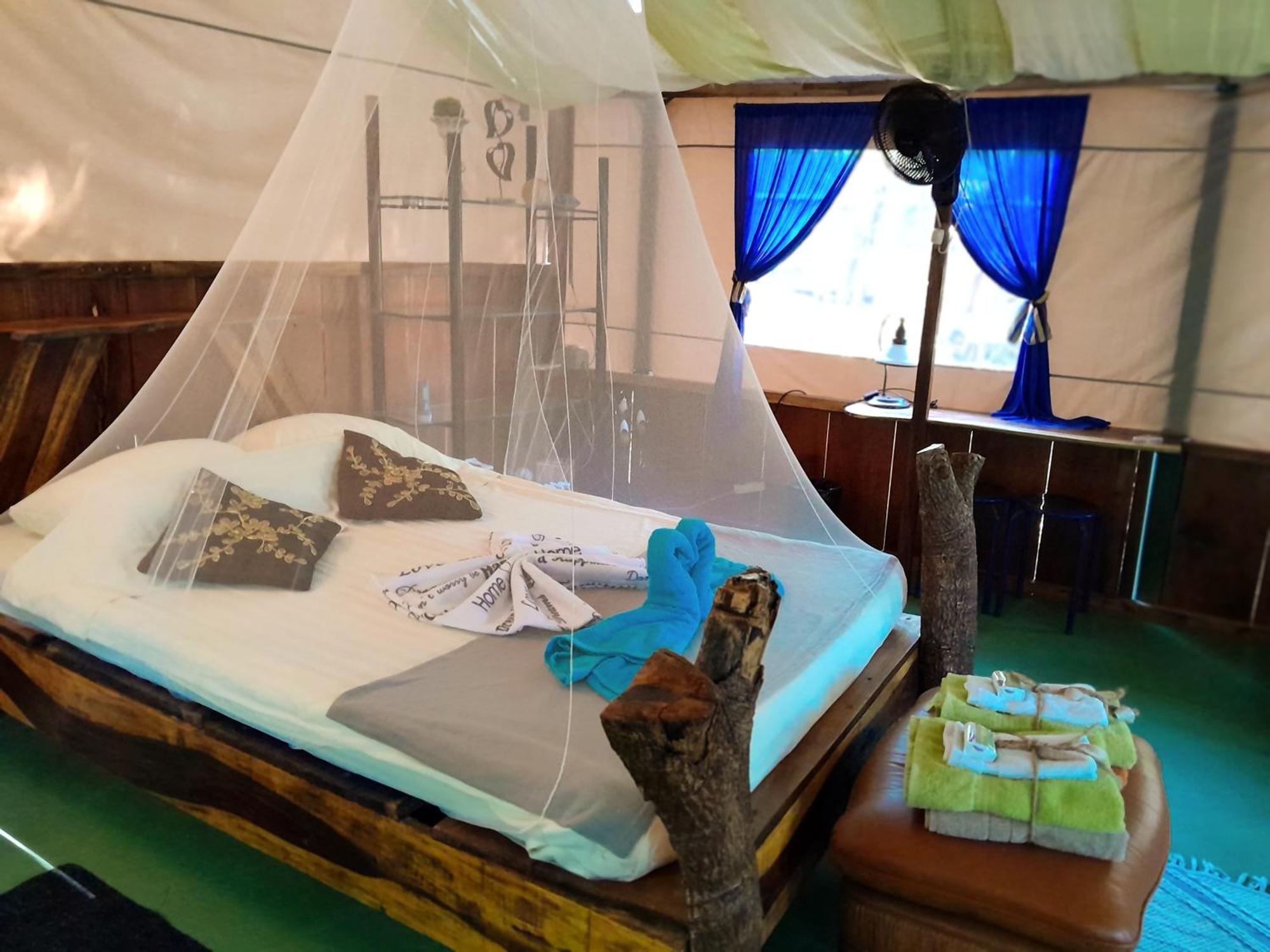 Fully Furnished Family Jungle Tent, Latino Glamping Paquera Eksteriør bilde